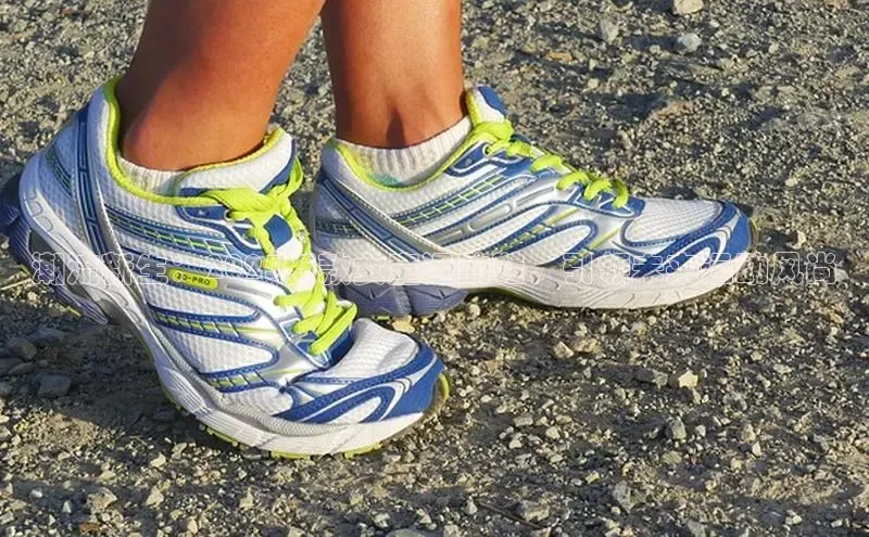 潮流新生：2025新款女童运动鞋，引领未来运动风尚